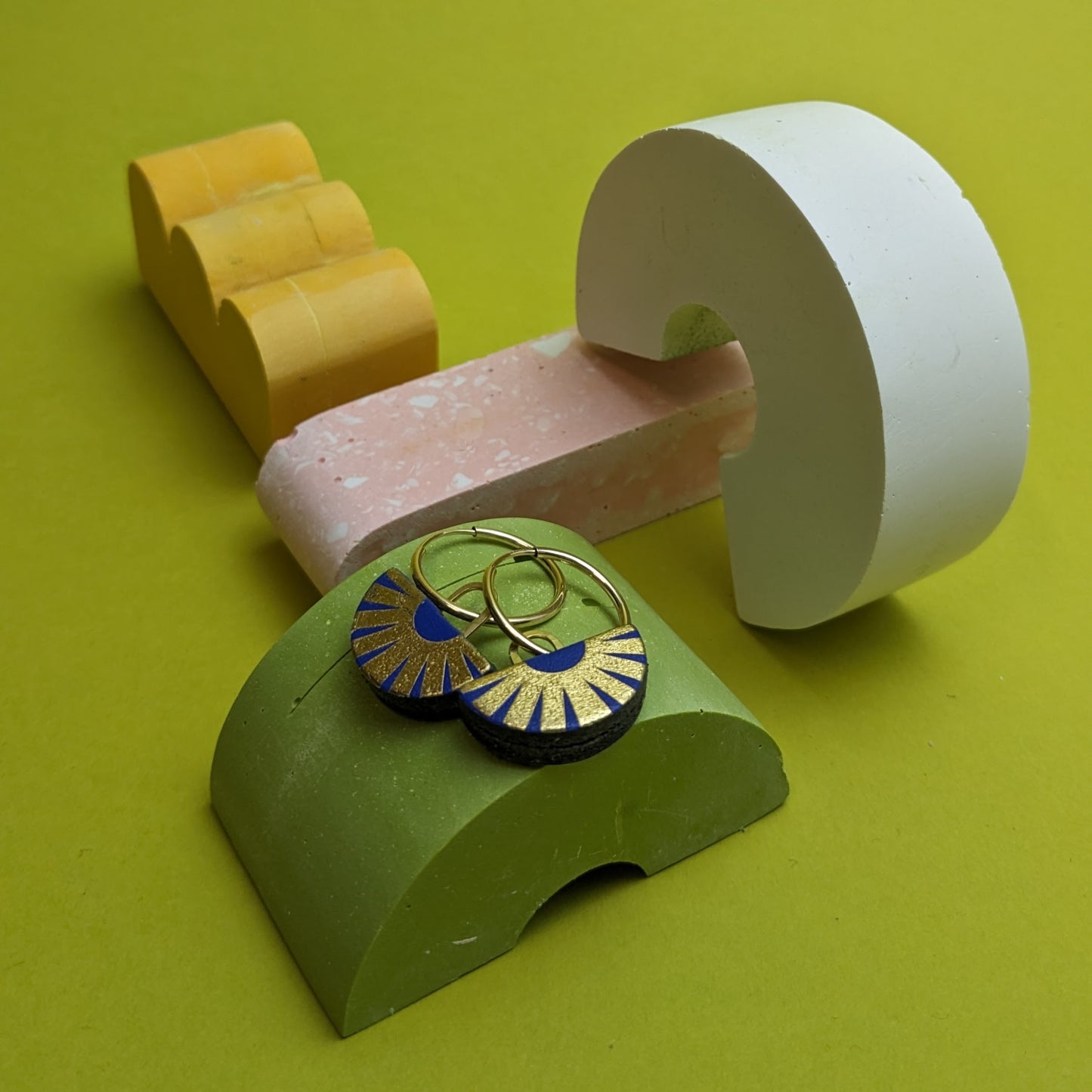 HOOP EARRING WITH CHARM