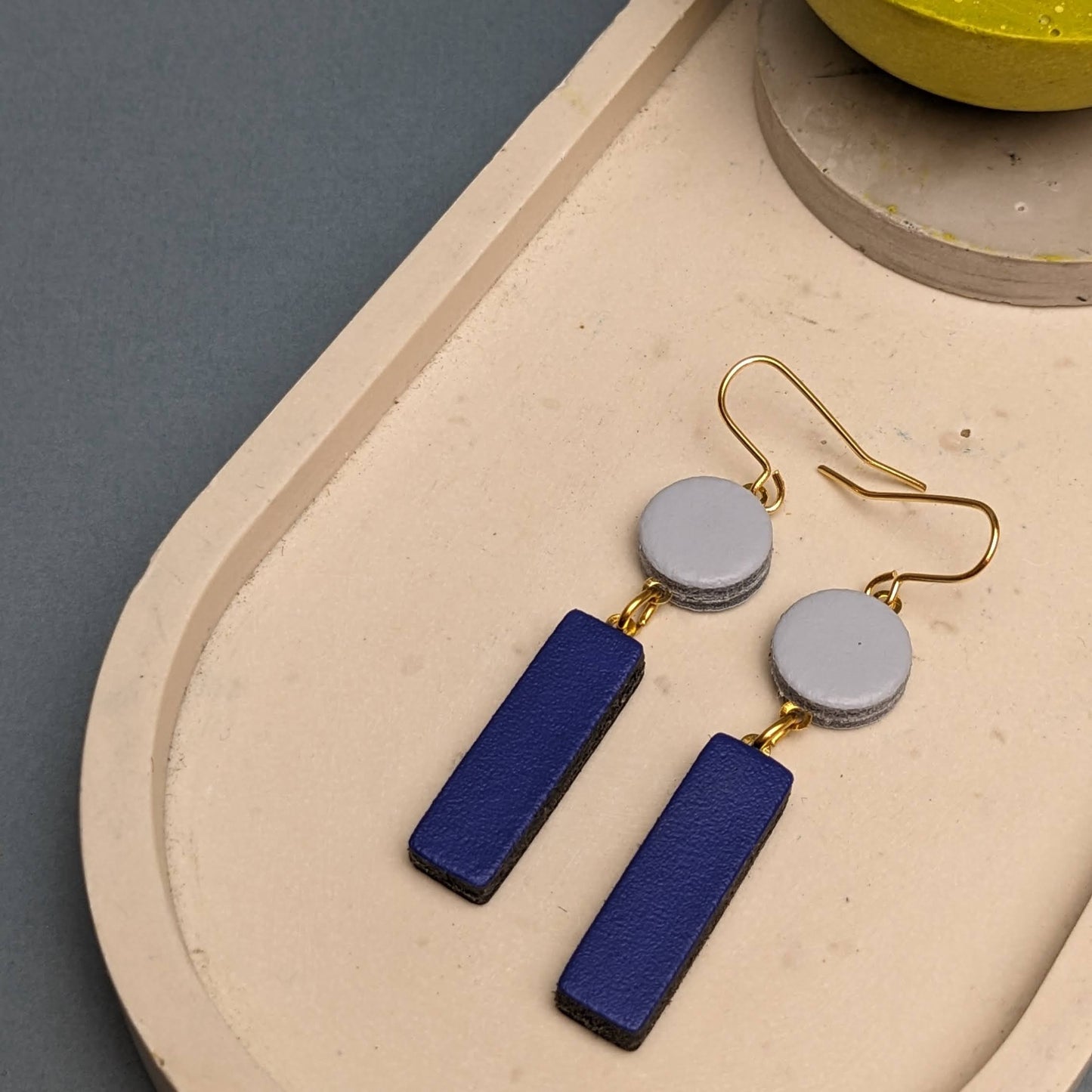 bloc earrings