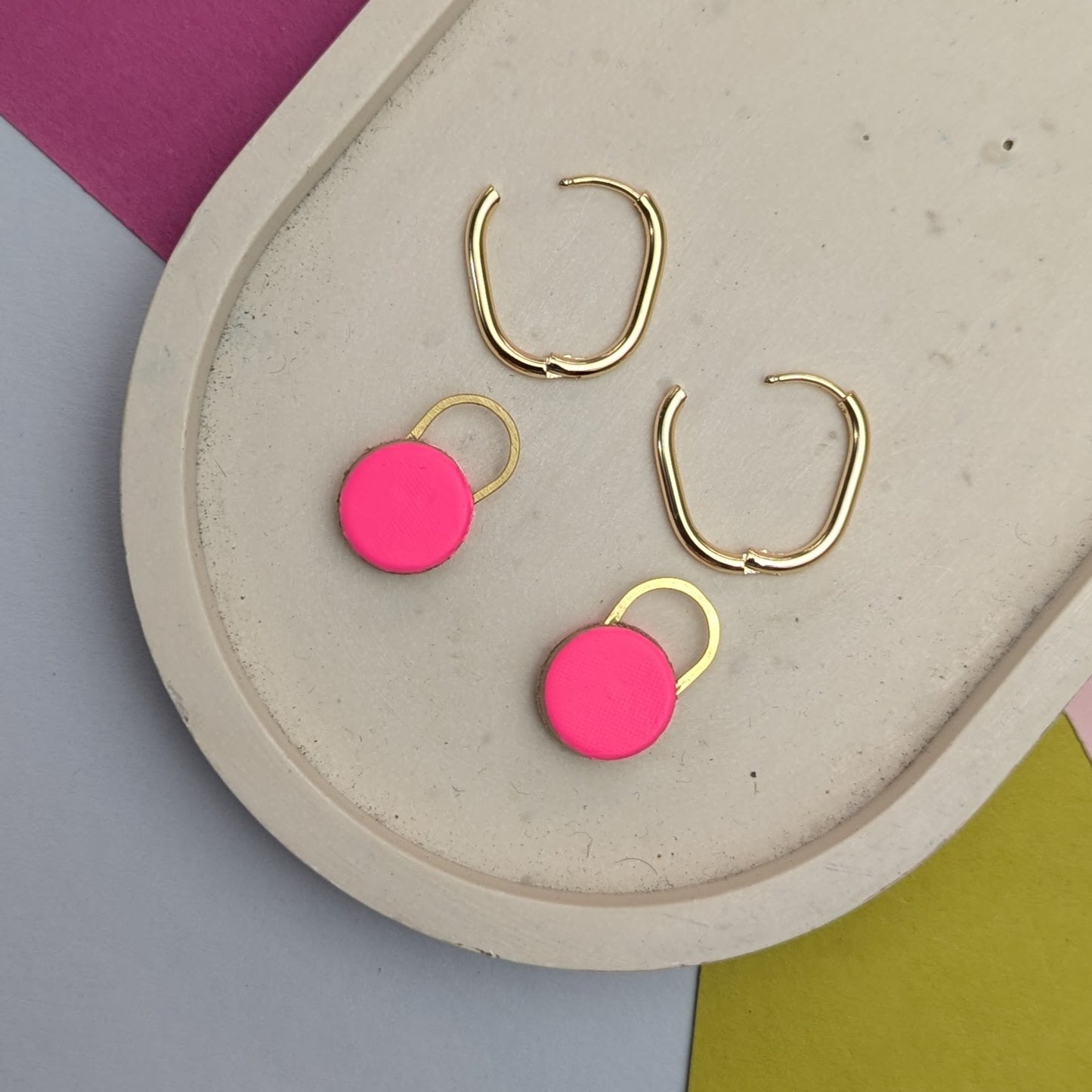 SALE OVAL HOOP CHARM