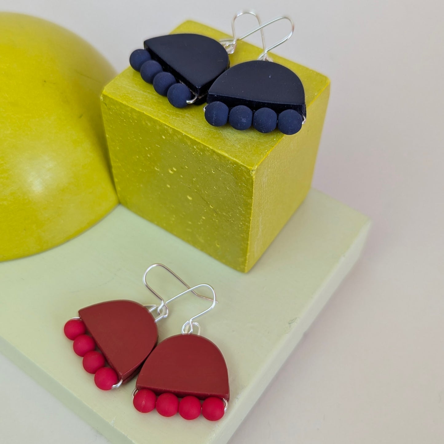 BEADED ARCH EARRINGS