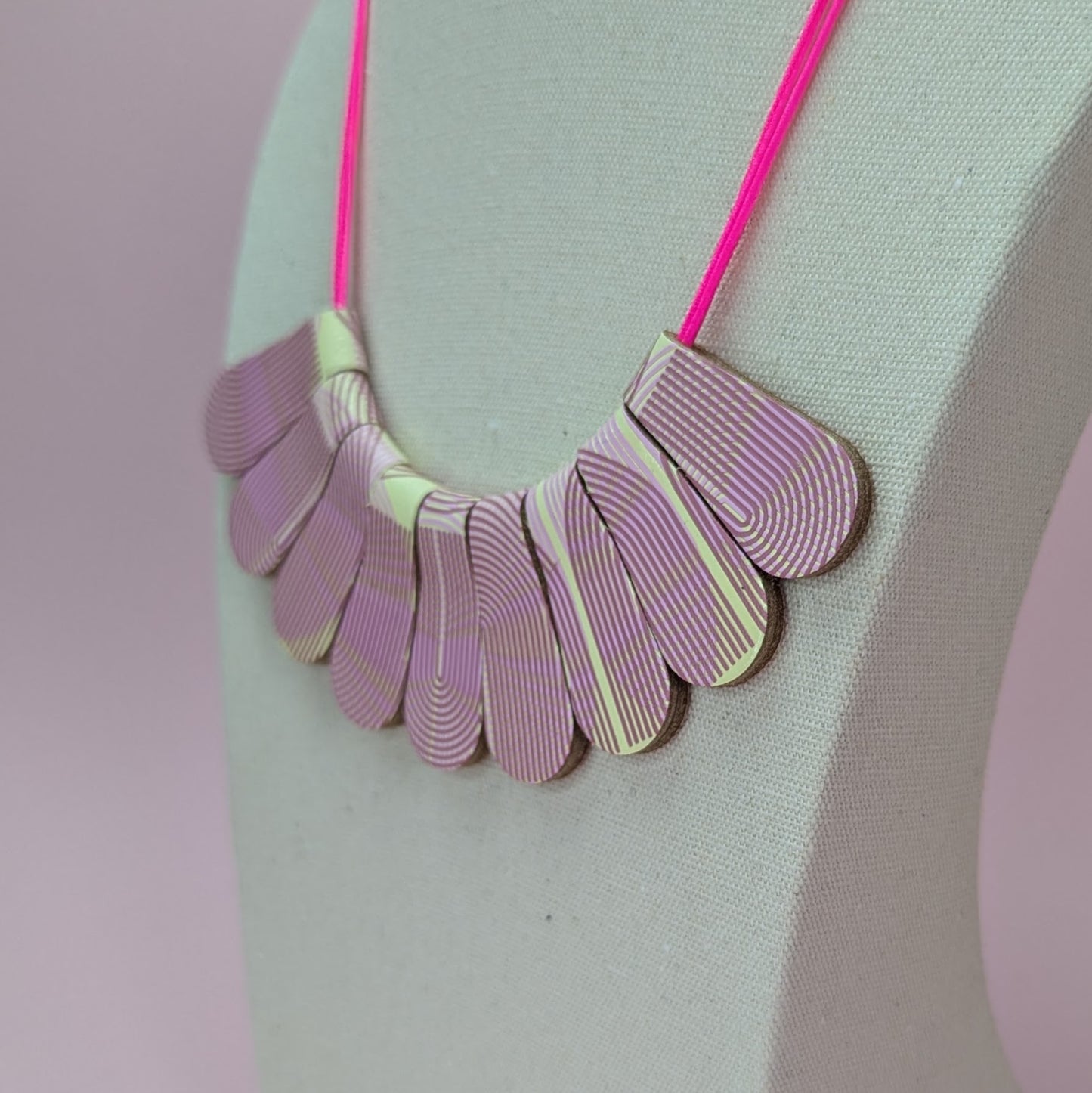 SALE PETAL NECKLACE