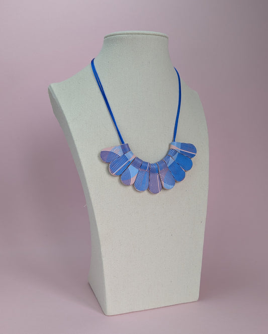 SMALL PETAL NECKLACE