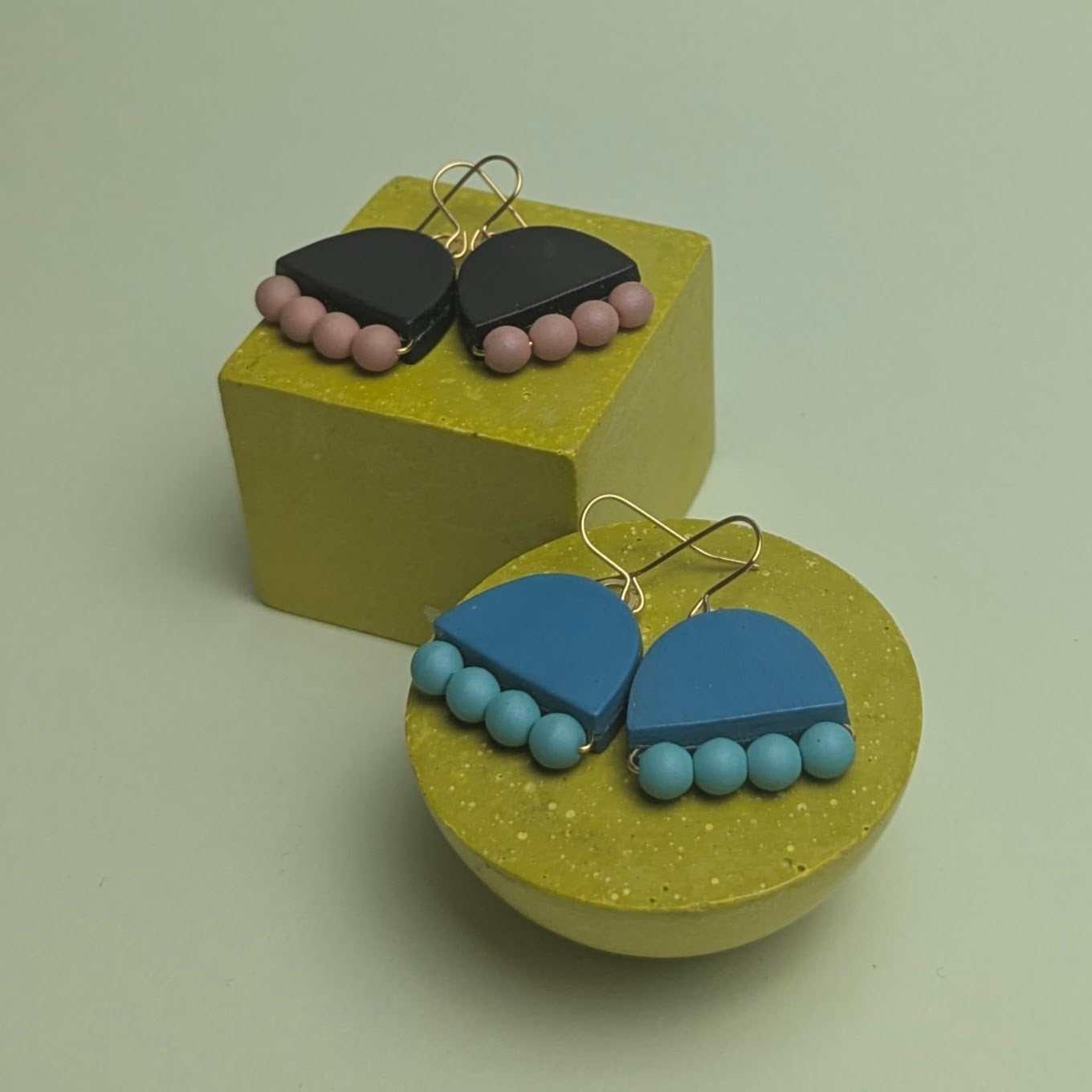 BEADED ARCH EARRINGS