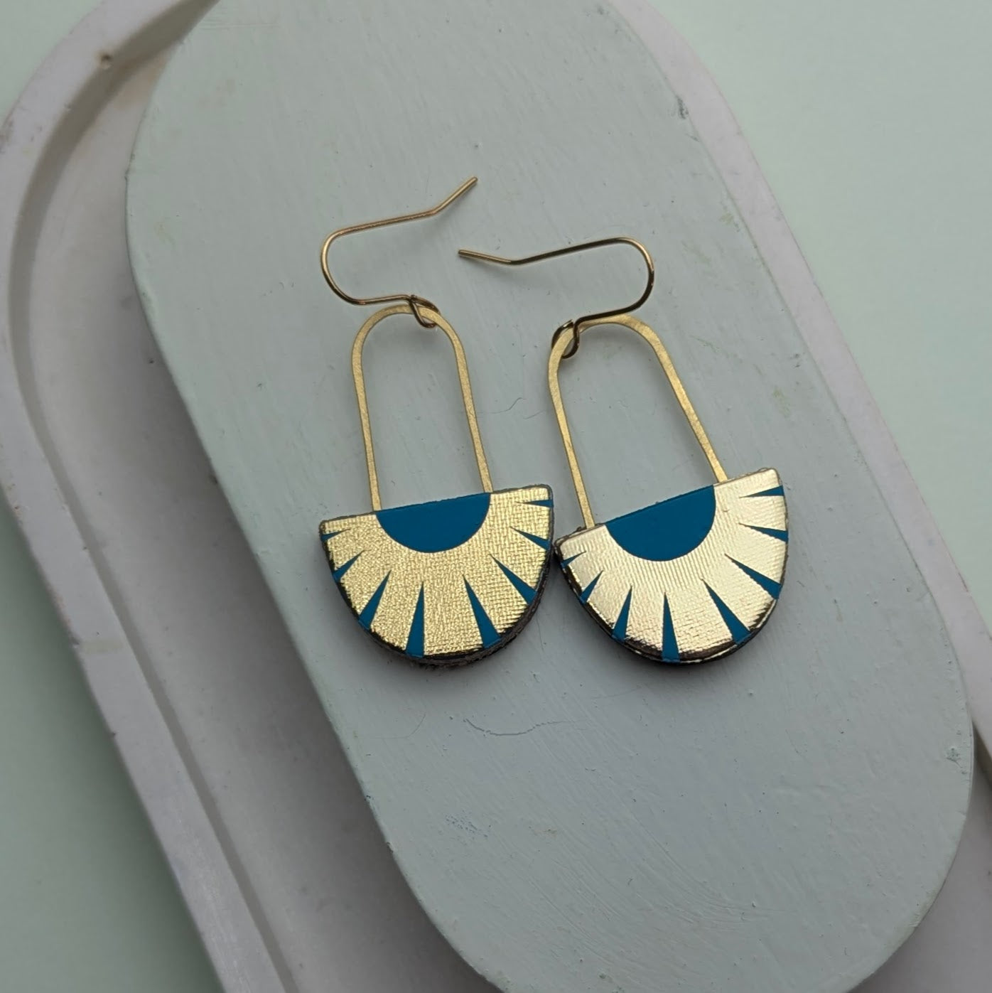 SALE//Drop fan earrings.