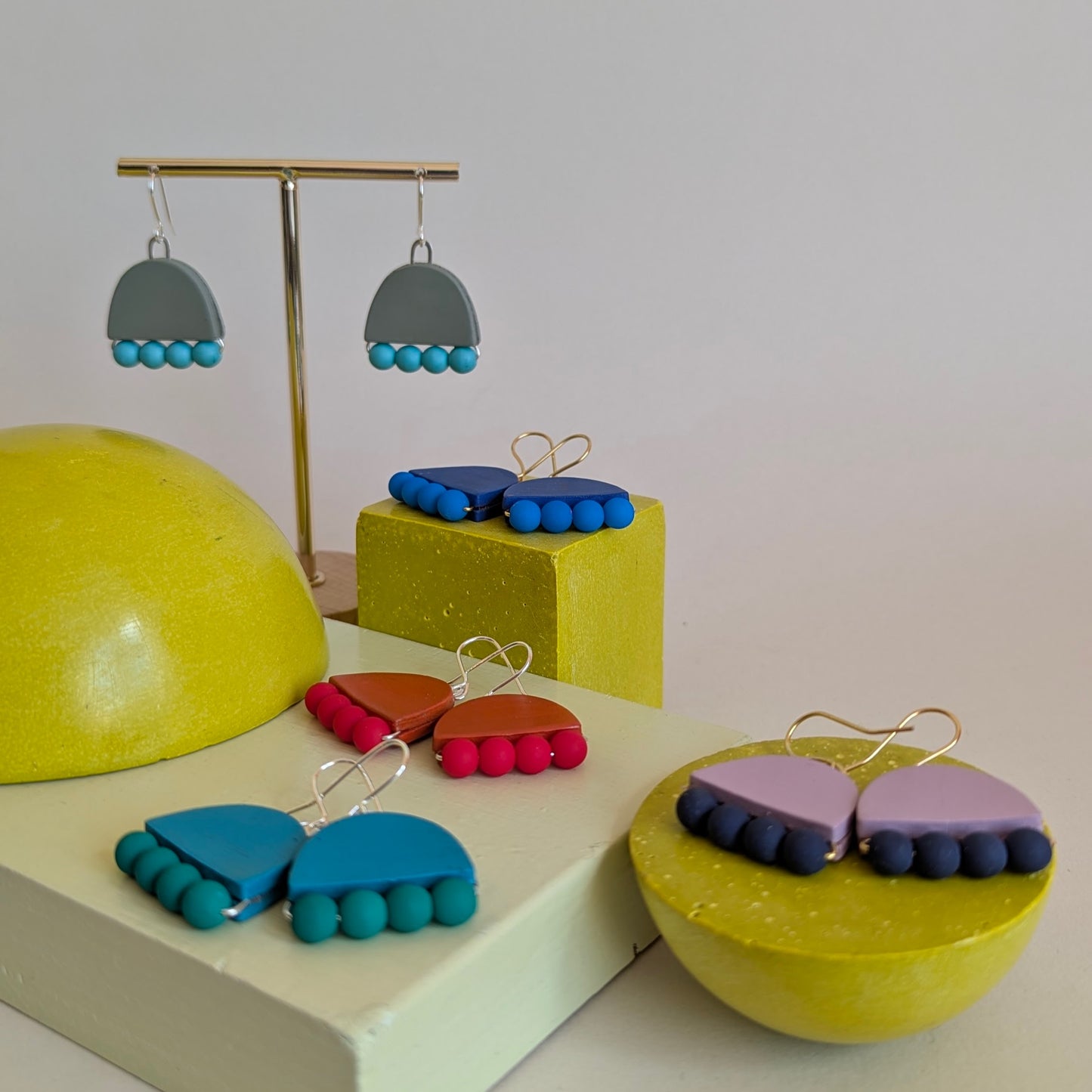 BEADED ARCH EARRINGS