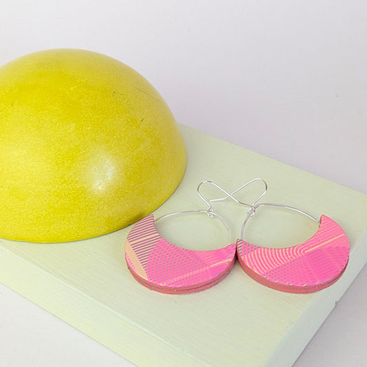 SALE//Drop moon linear earrings.