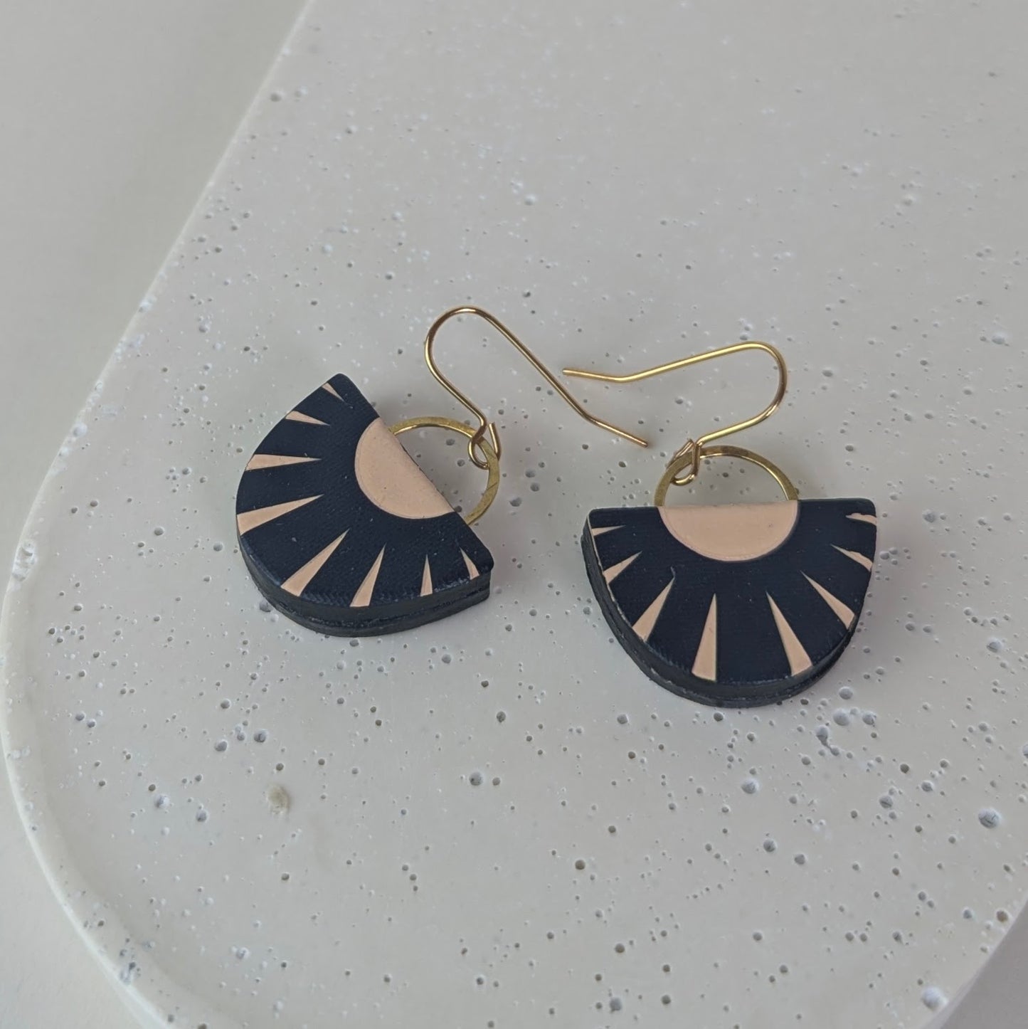 SALE//Fan earrings