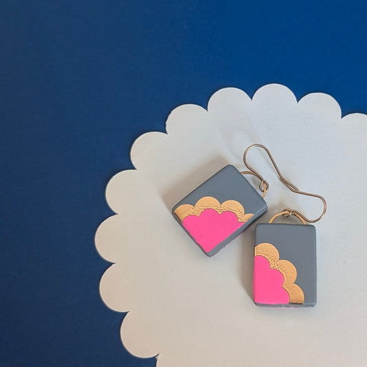 SAMPLE//Rectangle scallop earrings.