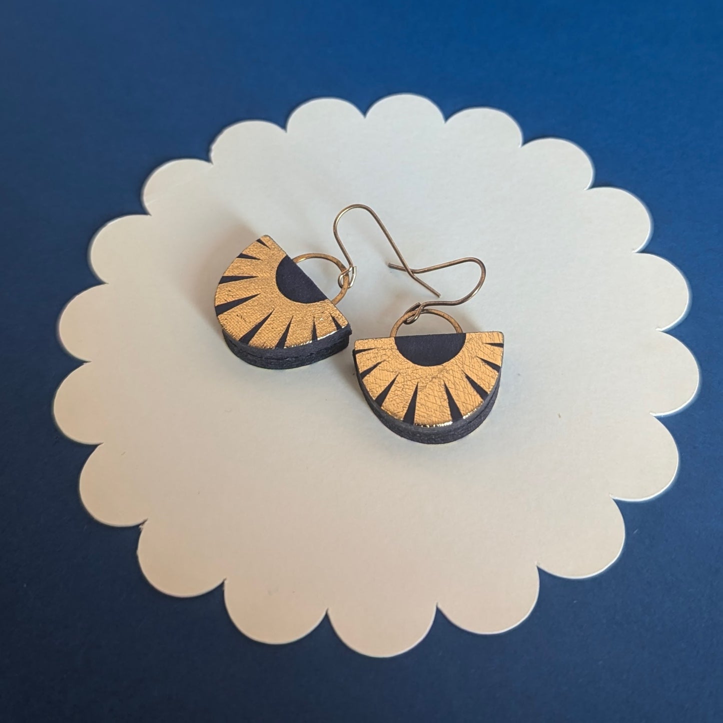 SALE//Fan earrings
