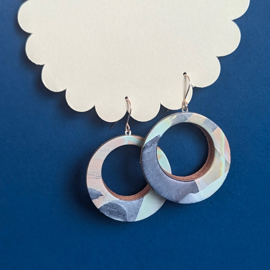 SAMPLE//Medium hoops.