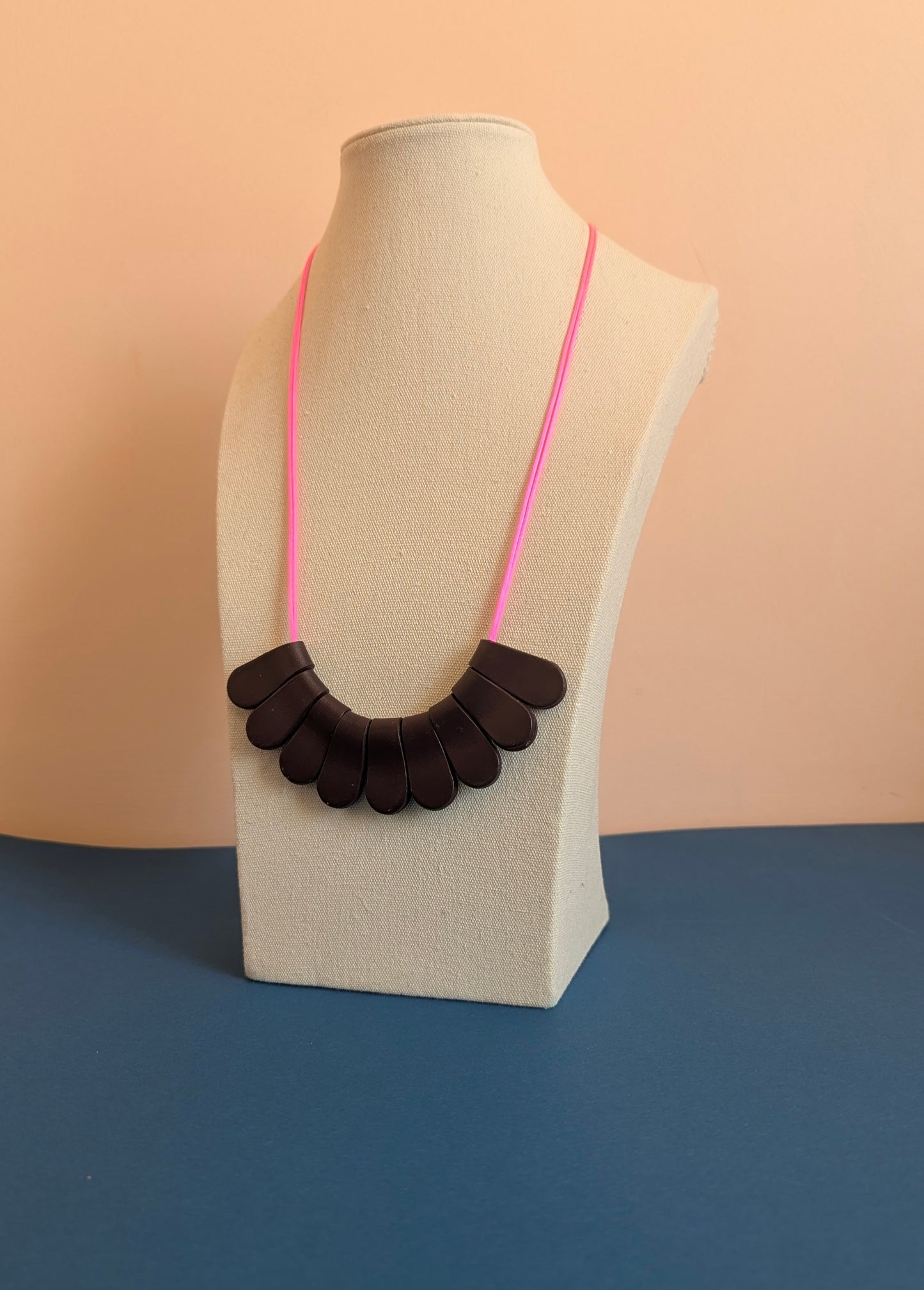 SAMPLE//Small petal necklace.